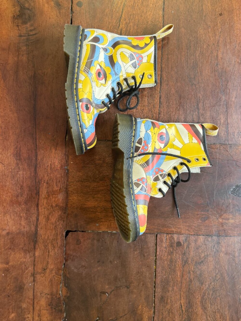 Retro Psychedelic Dr. Martens Vegan 1460 Boots EU 36 US 5 Floral Mod Groovy - Picture 9 of 11